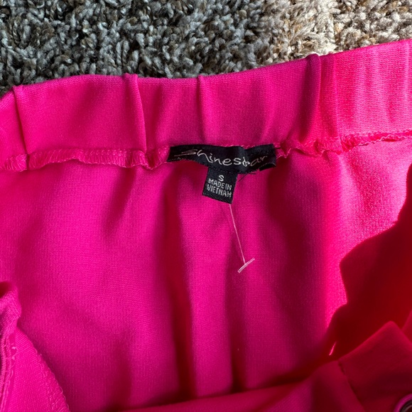 Pink mini skirt - Picture 2 of 2